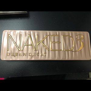 TAKING OFFERS Urban Decay naked 3